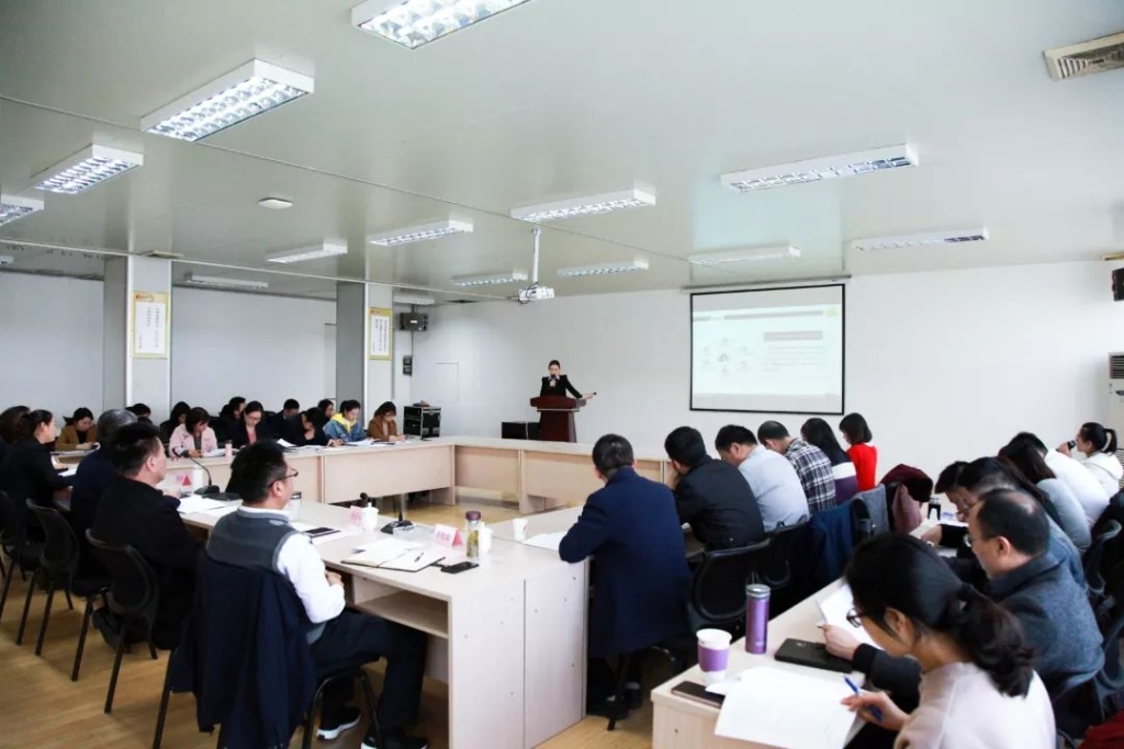 集团行管党支部组织集中学习中共江苏康缘集团第二次代表大会会议精神